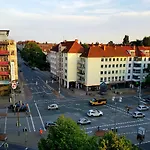 Design-Apartment Fuer 4 Mit Kueche Nahe Der City