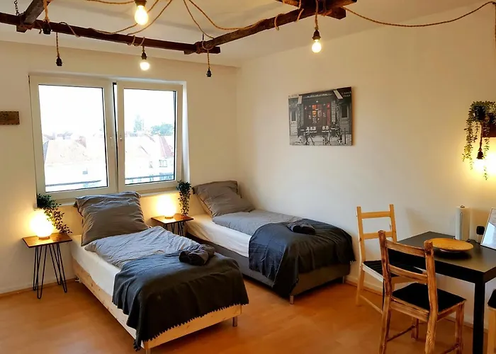 Design-Apartment Fuer 4 Mit Kueche Nahe Der City